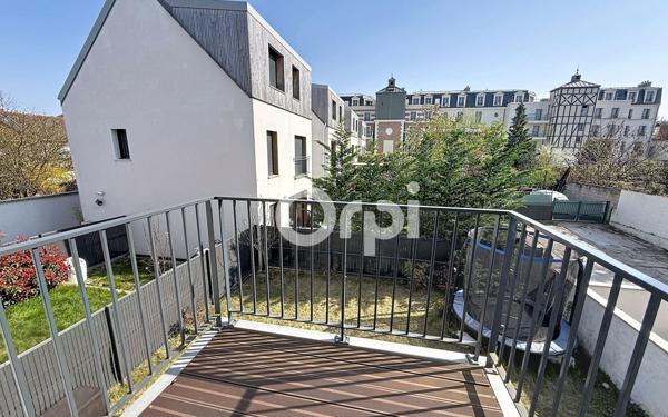 Maison à louer    4 pièces •  Clamart