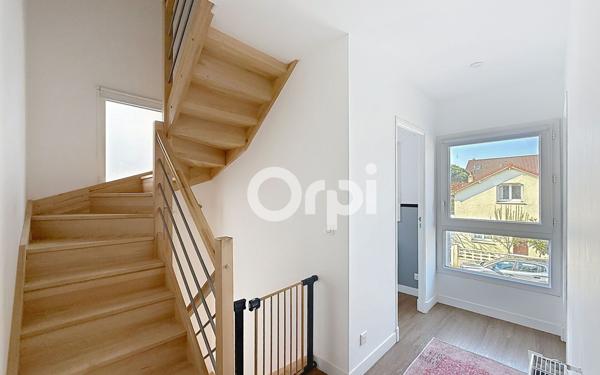 Maison à louer    4 pièces •  Clamart