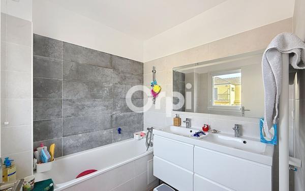 Maison à louer    4 pièces •  Clamart