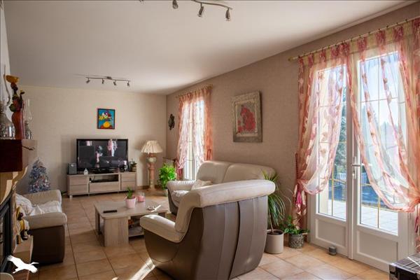 Maison à vendre |  Saint-Yrieix-la-Perche |  5 pièces | 119 m²