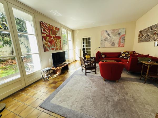 MAISON AVEC JARDIN CENTRE VILLE DE CHÂTELLERAULT AU CALME Réf 2632