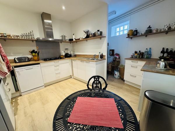 MAISON AVEC JARDIN CENTRE VILLE DE CHÂTELLERAULT AU CALME Réf 2632