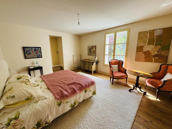 MAISON AVEC JARDIN CENTRE VILLE DE CHÂTELLERAULT AU CALME Réf 2632
