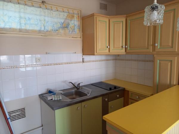 LAVAL, appartement T2bis de 58.37m²