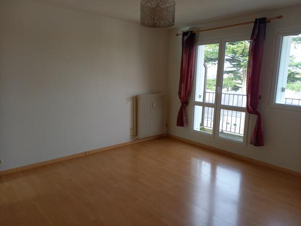 LAVAL, appartement T2bis de 58.37m²