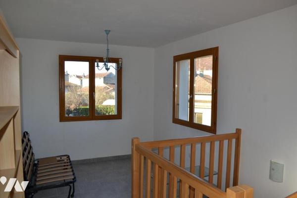 MAISON INDIVIDUELLE AVEC TERRAIN ATTENANT DE 315 m²