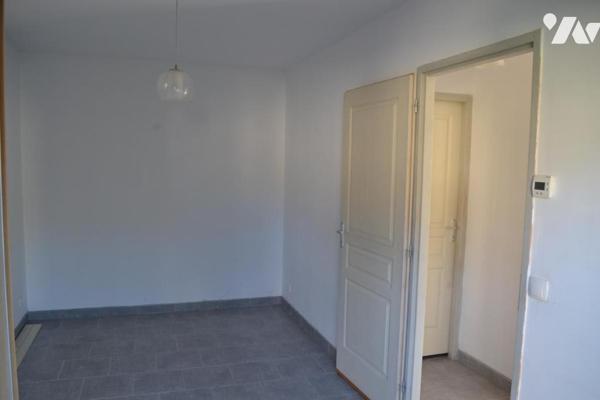 MAISON INDIVIDUELLE AVEC TERRAIN ATTENANT DE 315 m²