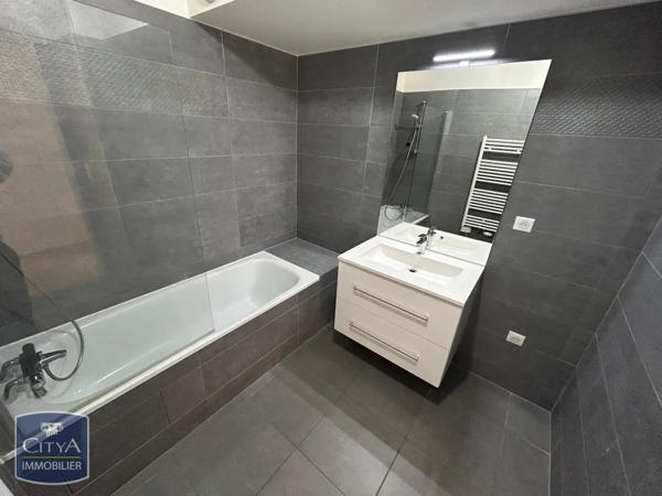 Appartement à louer 3 pièces 72.36m² Rueil-Malmaison (92500)