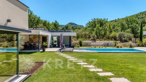Gréoux-les-Bains – Villa d’architecte contemporaine aux prestations d’exception