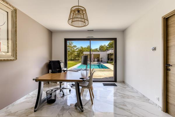 Gréoux-les-Bains – Villa d’architecte contemporaine aux prestations d’exception