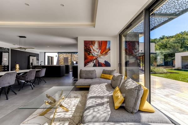 Gréoux-les-Bains – Villa d’architecte contemporaine aux prestations d’exception