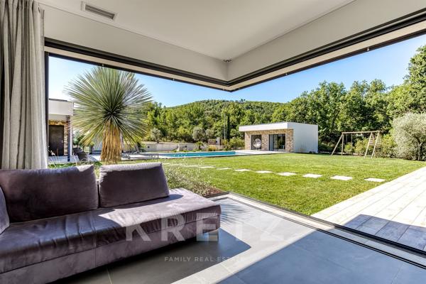 Gréoux-les-Bains – Villa d’architecte contemporaine aux prestations d’exception