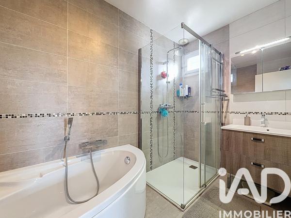 Maison à vendre 5 pièces 122 m² Savigny-le-Temple