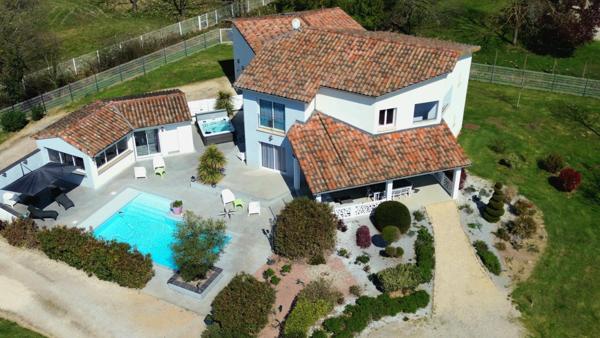 Villa d'exception avec piscine et pool-house