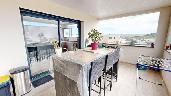 Hauts de Narbonne, Villa contemporaine, 3 chambres, garage, piscine.