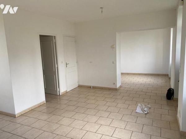 ENSEMBLE IMMOBILIER EN PIERRES de 2 LOGEMENTS AVEC TERRAIN