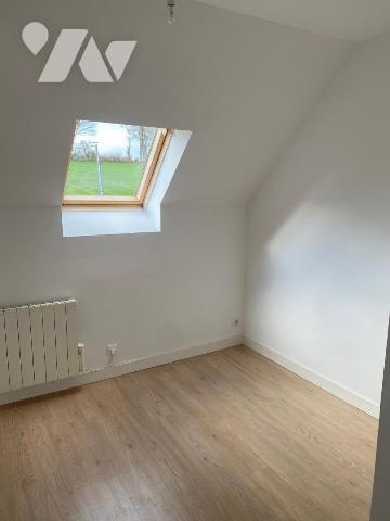 ENSEMBLE IMMOBILIER EN PIERRES de 2 LOGEMENTS AVEC TERRAIN