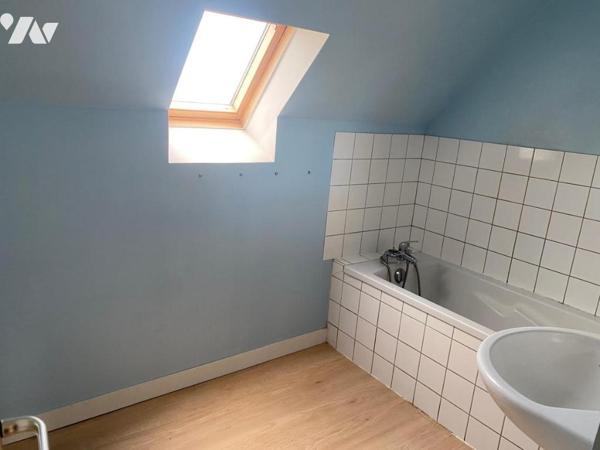 ENSEMBLE IMMOBILIER EN PIERRES de 2 LOGEMENTS AVEC TERRAIN