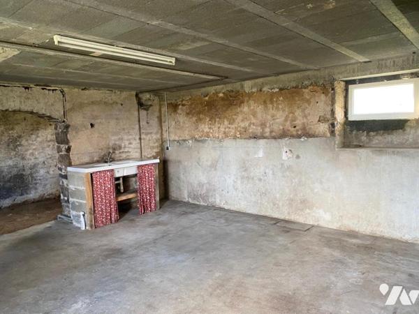 ENSEMBLE IMMOBILIER EN PIERRES de 2 LOGEMENTS AVEC TERRAIN