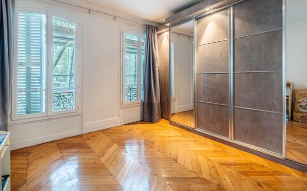 Appartement à vendre    2 pièces • 53,32 m2 Paris 11