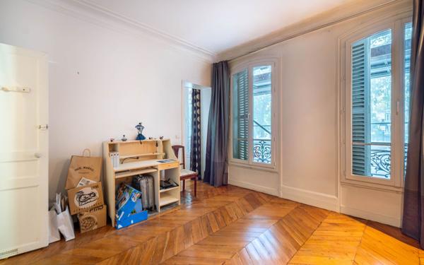 Appartement à vendre    2 pièces • 53,32 m2 Paris 11