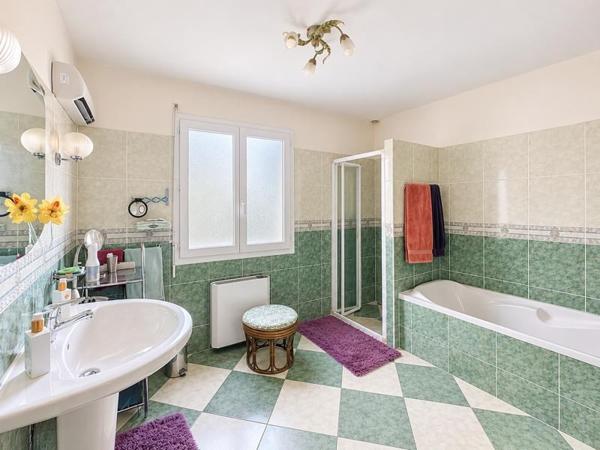Maison à vendre 244 899 € Issoudun 5 p 156 m² DPE C