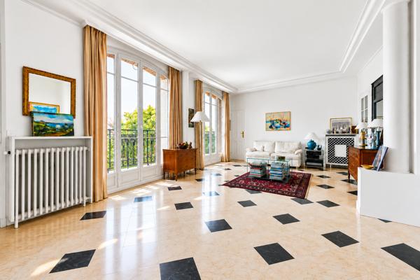 Grand appartement familial - Charme de l'ancien - Parking