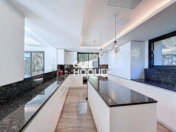 Maison d'exception à vendre à Mougins - Vue mer imprenable