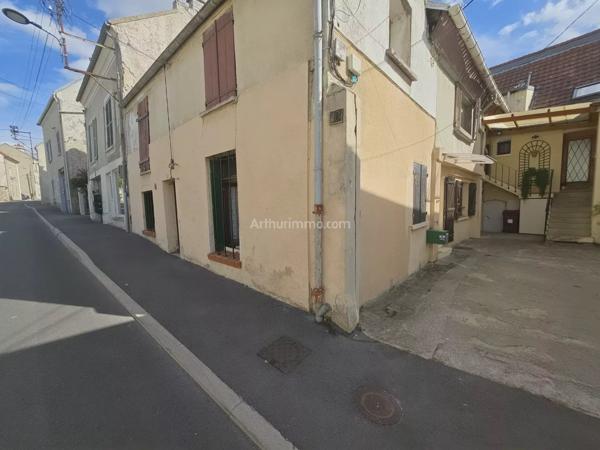 Vente                                                      Appartement
                        
                     2 pièces                      53 m2                     à Thorigny-sur-Marne