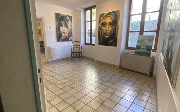 Appartement à vendre    4 pièces • 81,80 m2 Largentière