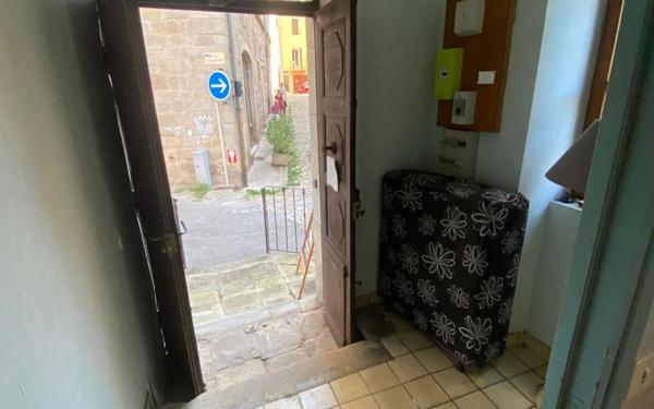 Appartement à vendre    4 pièces • 81,80 m2 Largentière