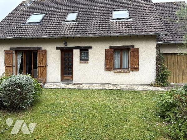 A VENDRE LE VILLAGE MAISON 3 CH. BUREAU GARAGE