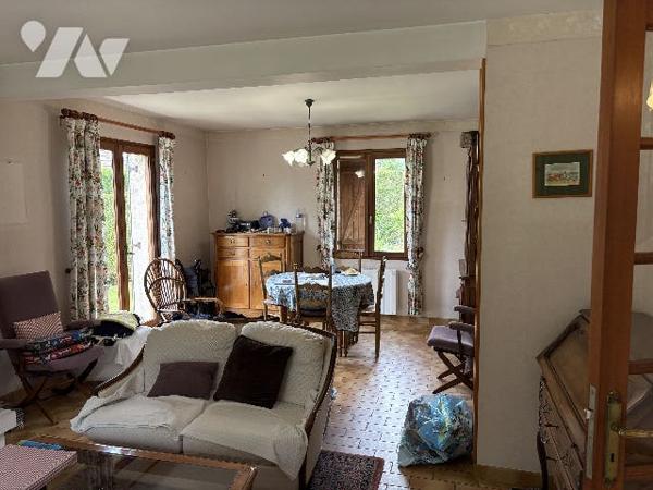 A VENDRE LE VILLAGE MAISON 3 CH. BUREAU GARAGE