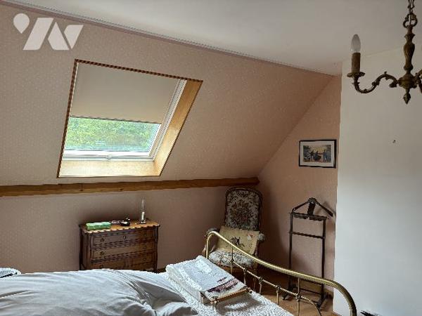 A VENDRE LE VILLAGE MAISON 3 CH. BUREAU GARAGE