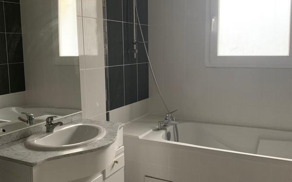 Appartement à louer    3 pièces •  Morestel