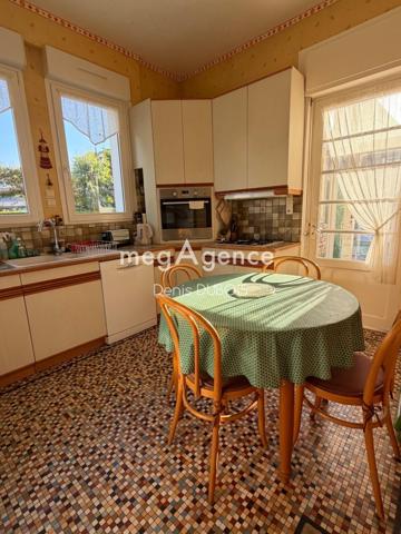 Maison à ALENCON, 61000 - 7 pièces 140m²