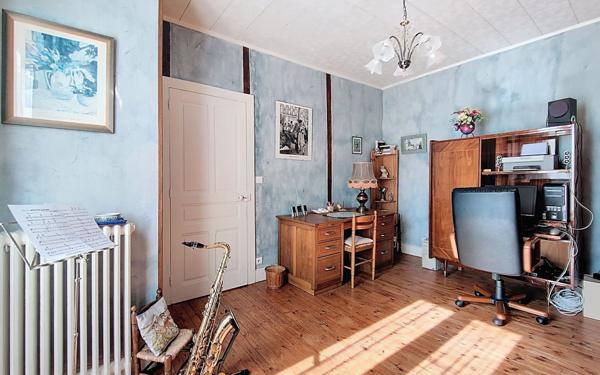 Maison à vendre    5 pièces • 141,94 m2 Arpajon-sur-Cère