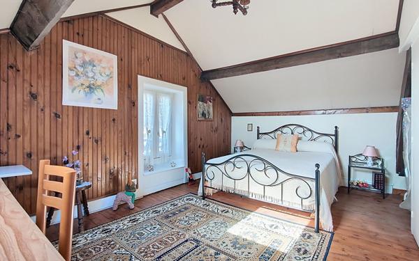 Maison à vendre    5 pièces • 141,94 m2 Arpajon-sur-Cère