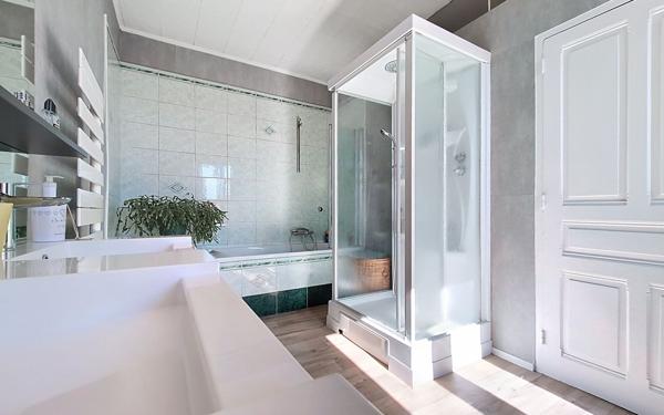 Maison à vendre    5 pièces • 141,94 m2 Arpajon-sur-Cère