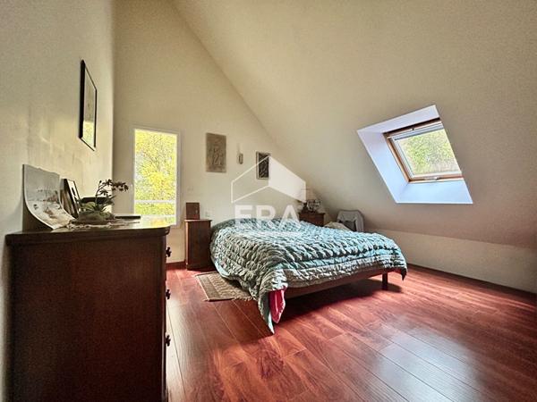 Maison Neuville Sur Sarthe 5 chambres, double garage, très économe en énergie