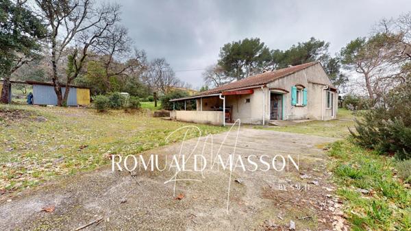 Terrain constructible de 8556m2 + maison