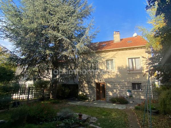 Maison familiale avec jardin – Proximité immédiate métro Barbara