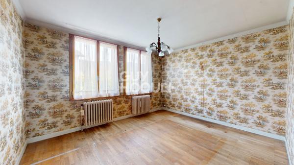 VIEUGY CENTRE - Maison individuelle