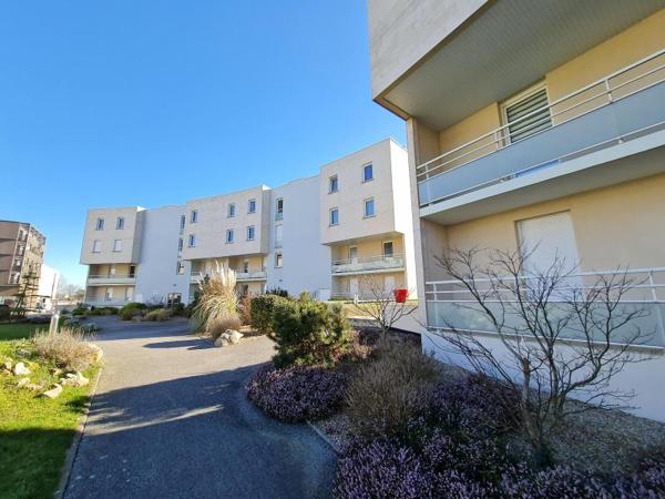 Appartement à louer 4 pièces 105.83m²