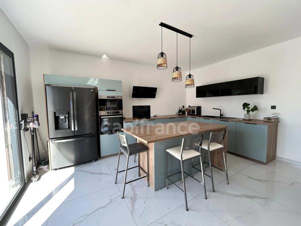 À VENDRE – Charmante villa de plain-pied T4 de 112 m² avec piscine – Quartier calme en fond d’impasse