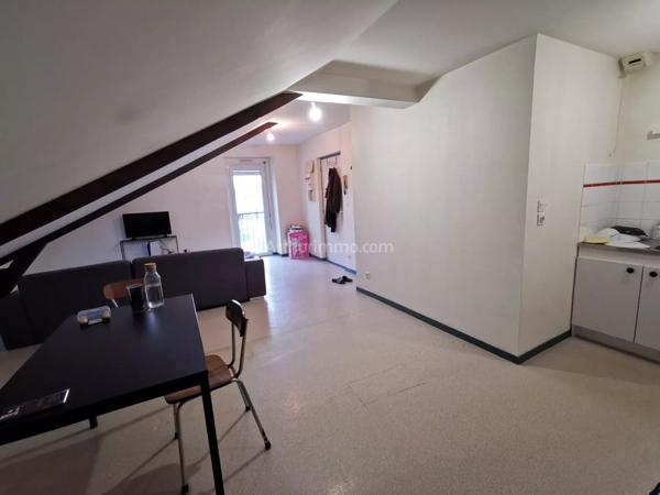 Location                                                      Appartement
                        
                     2 pièces                      33 m2                     à Gévezé