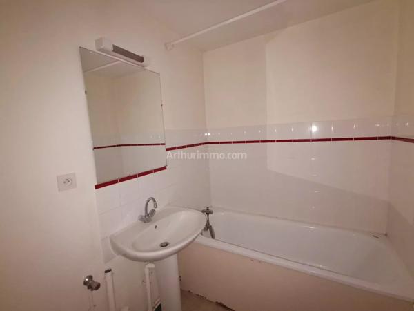 Location                                                      Appartement
                        
                     2 pièces                      33 m2                     à Gévezé