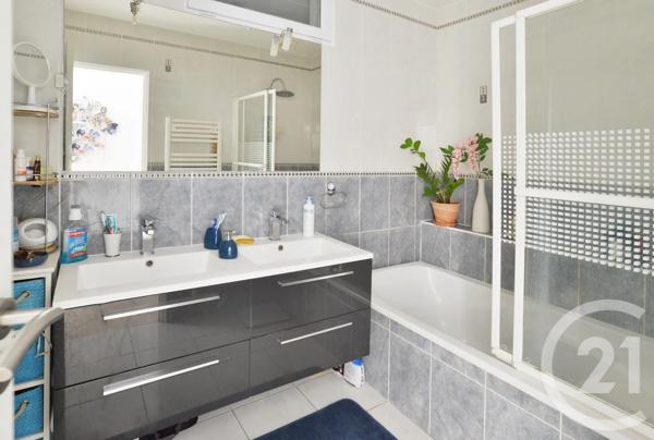 Maison à vendre  5 pièces - 126 m 2   MONTGERON  - 91