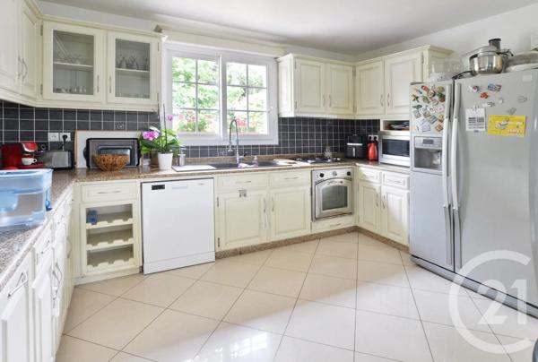 Maison à vendre  5 pièces - 126 m 2   MONTGERON  - 91
