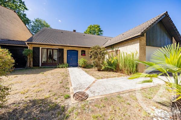 Maison à vendre  7 pièces - 161,47 m 2   BRUNOY  - 91